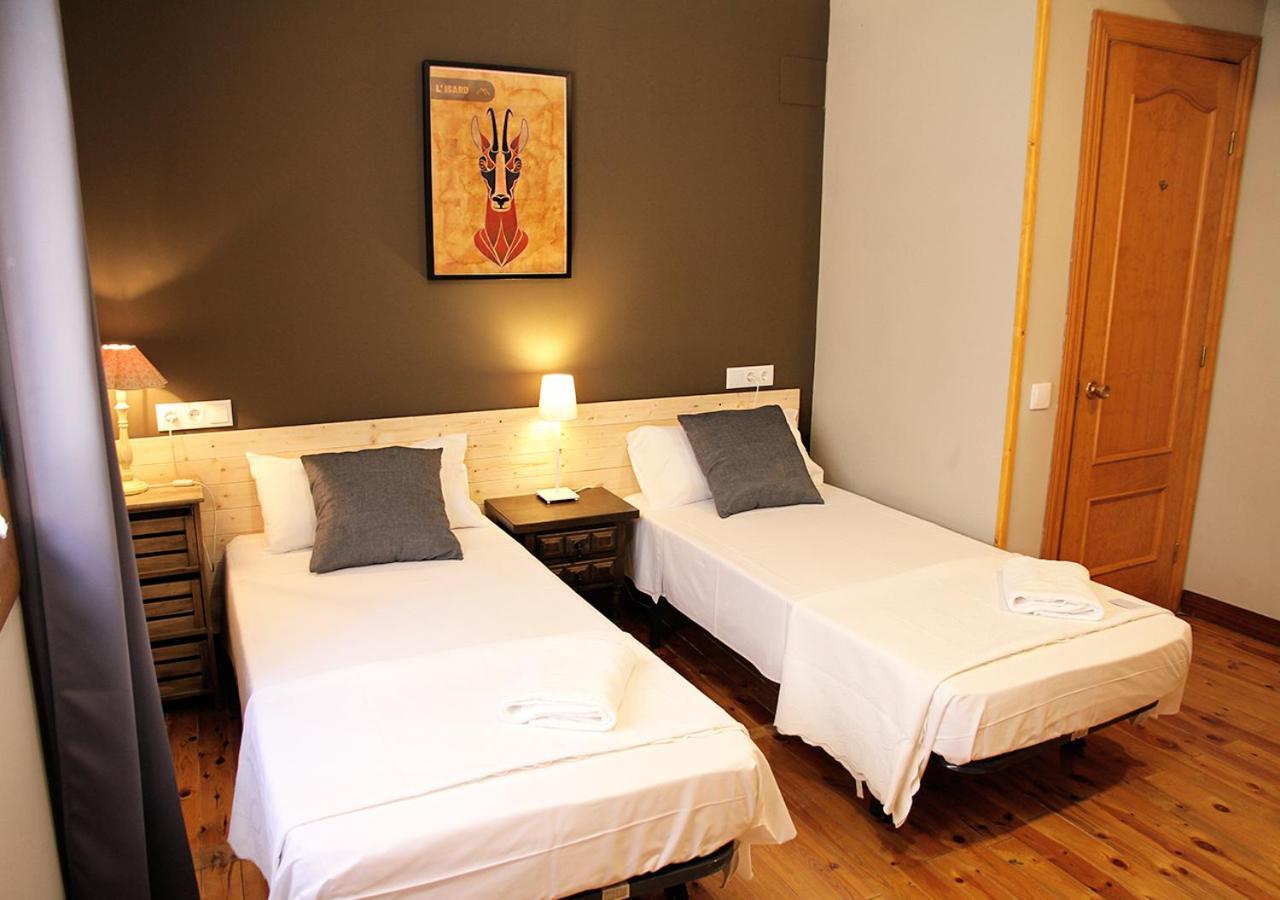 Hostal Fonda Prat Puigcerdà Kültér fotó