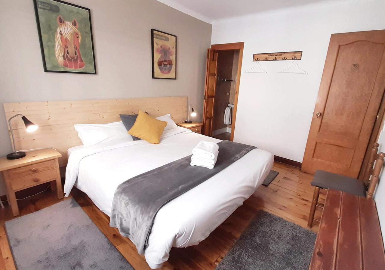 Hostal Fonda Prat Puigcerdà Kültér fotó